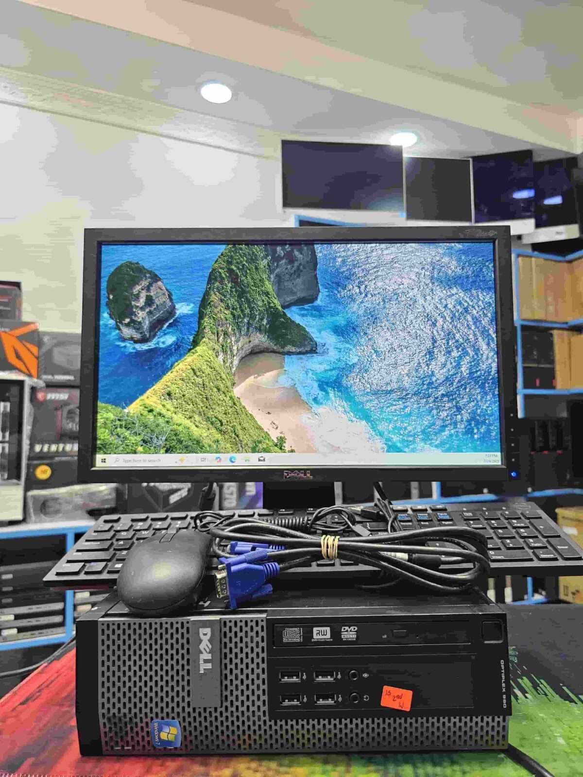 Budget desktop setup Dell optiplex 990 Core i5 2nd gen 4gb ram 50p gb hdd 19 inch monitor Vga,mouse,keyboard, 2 power cables - 330,000 now available in Sambazah in Tanzania