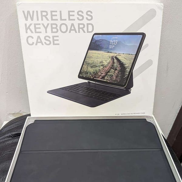 Mac IPad 12.9 inch case Tsh 400000Karibu sana tukuhudumie 0744600023-0745441300🎧💻 Upgrade Your Tec now available in Sambazah in Tanzania