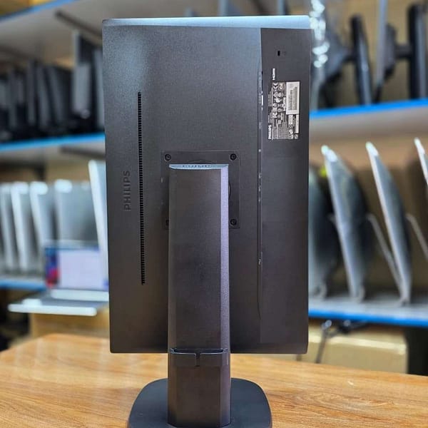 Phillips 243S7E🔥24 inch Full hd monitor🔥With speakers 🔊 🔥Vga-HDMI-display 🔥Adjustable rotate - Tsh 320,000 (3) now available in Sambazah in Tanzania