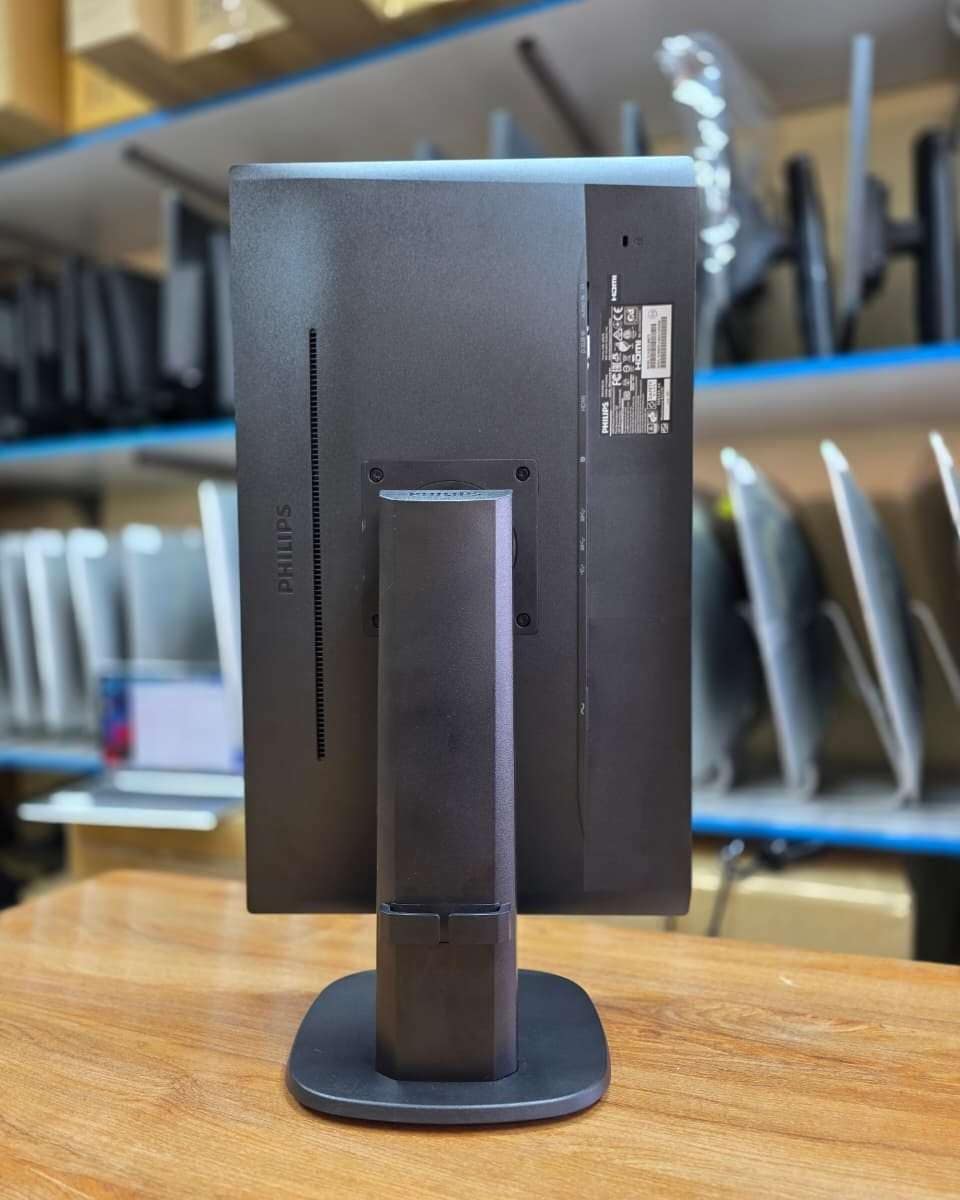 Phillips 243S7E🔥24 inch Full hd monitor🔥With speakers 🔊 🔥Vga-HDMI-display 🔥Adjustable rotate - Tsh 320,000 (3) now available in Sambazah in Tanzania