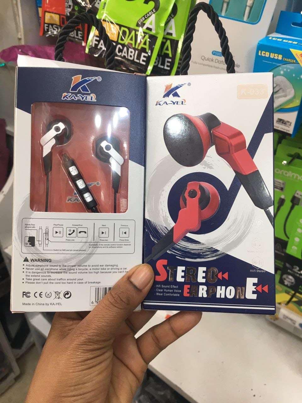 Ear phones - Tsh 8000 now available in Sambazah in Tanzania