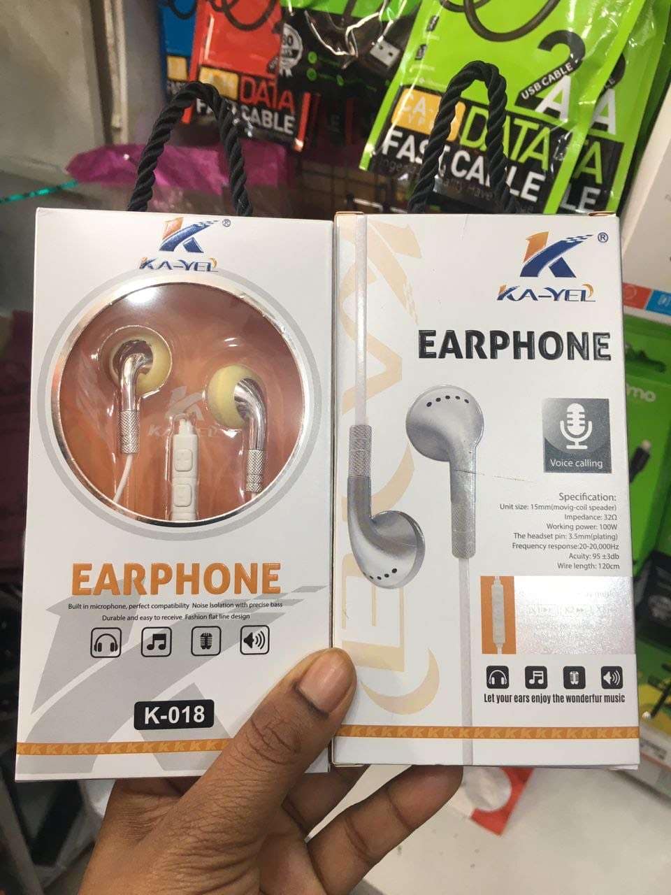 Ear phones - Tsh 8000 now available in Sambazah in Tanzania
